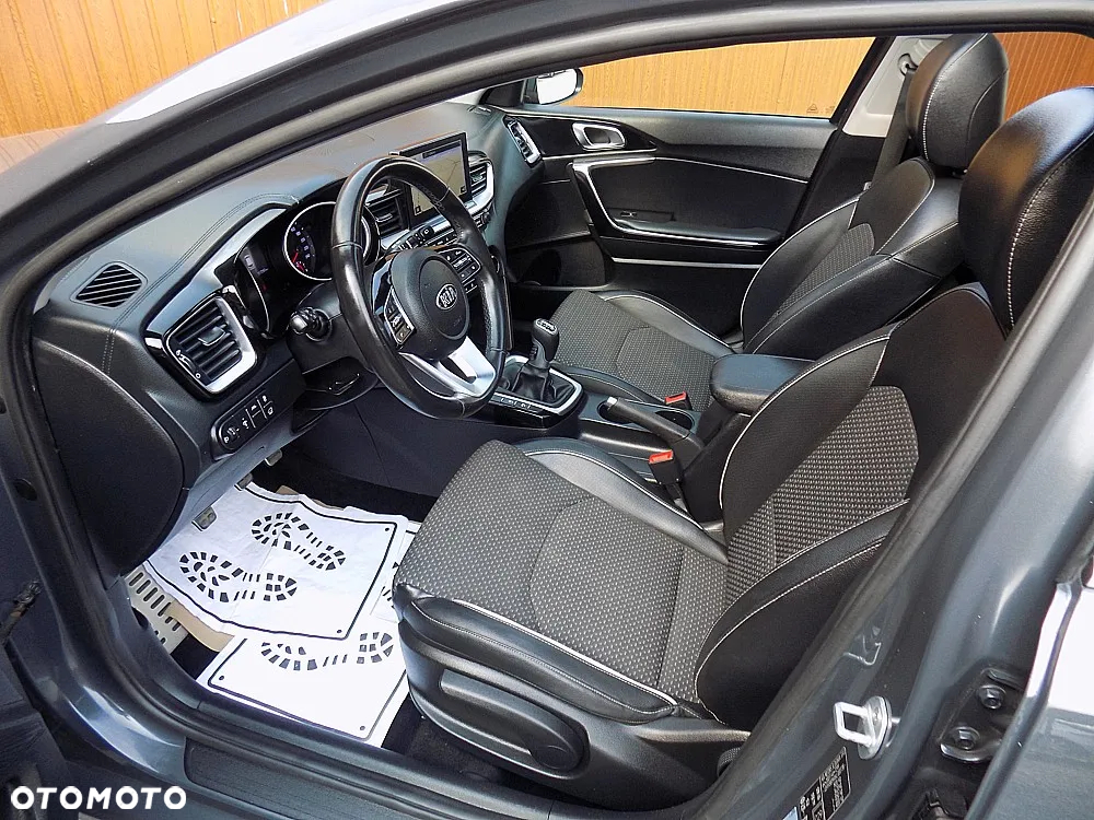 Kia Ceed 1.6 CRDi SCR L Business Line Plus - 5