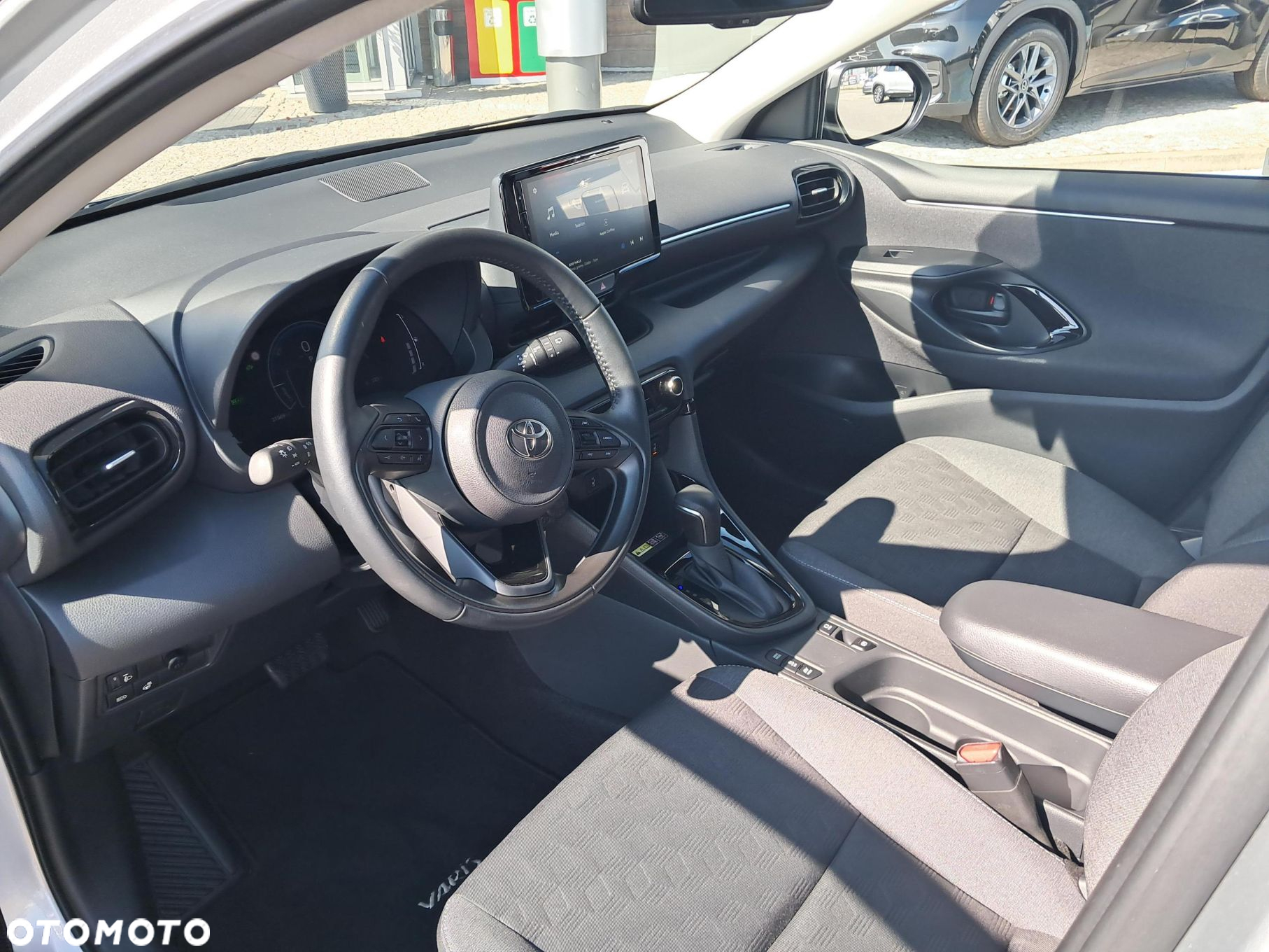 Toyota Yaris Hybrid 1.5 Style - 12