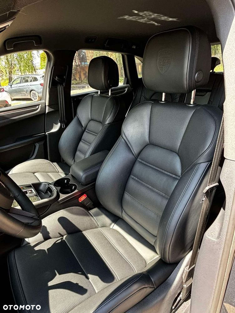 Porsche Macan T - 9