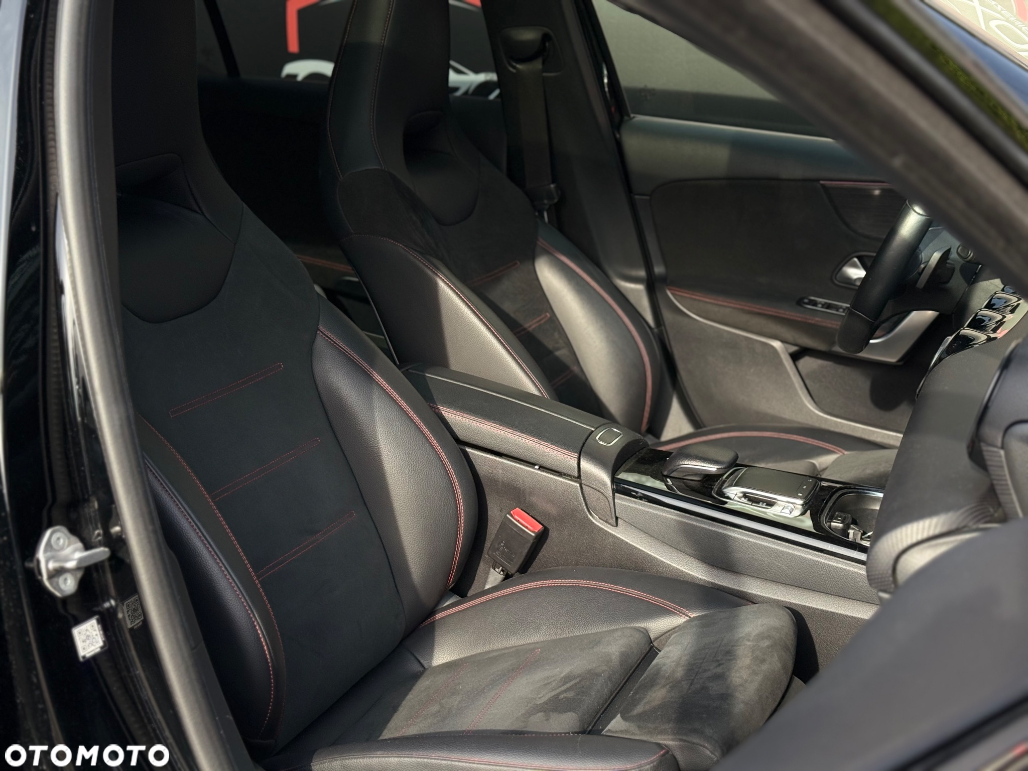 Mercedes-Benz Klasa A 250 4-Matic AMG Line 8G-DCT - 39