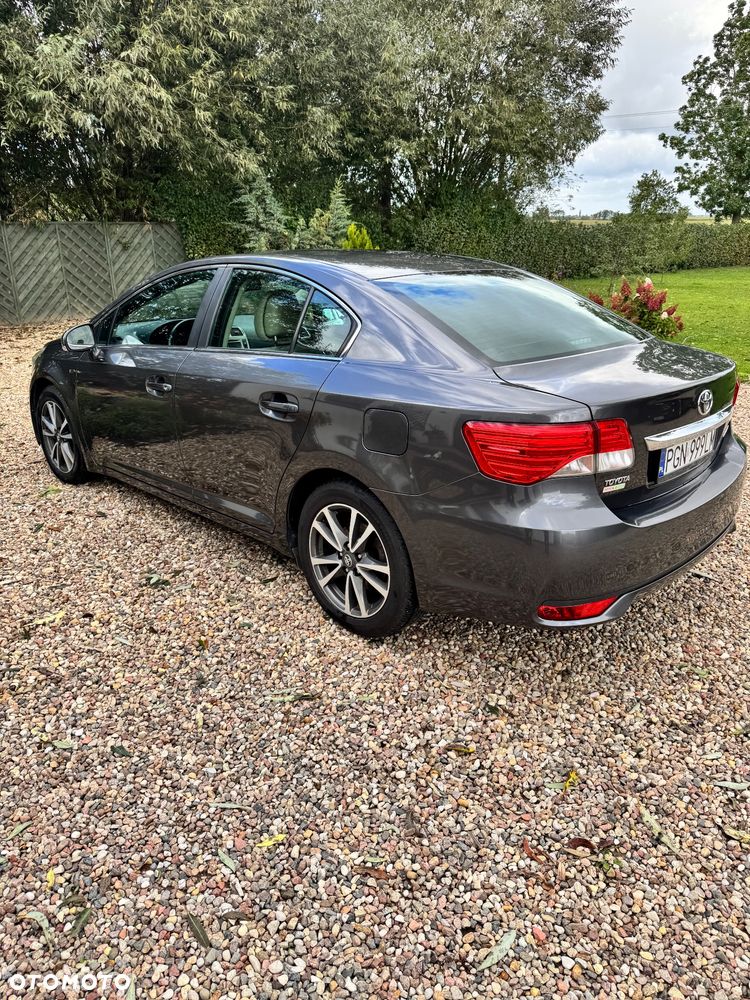 Toyota Avensis 2.0 D-4D Sol - 1