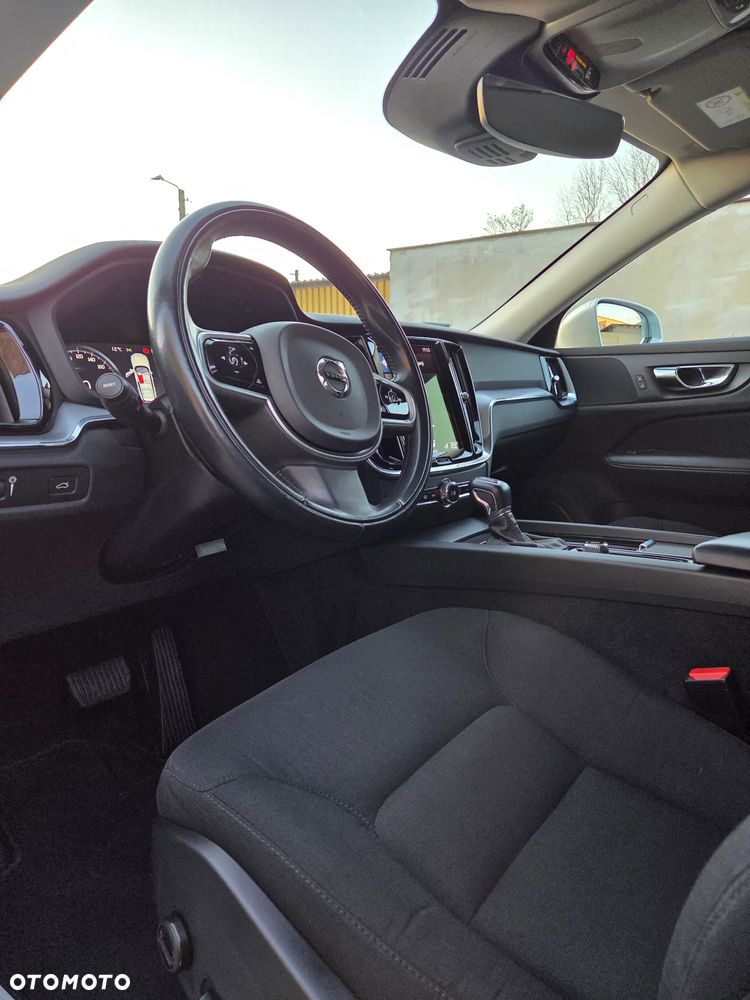 Volvo V60 D3 Momentum Pro - 16