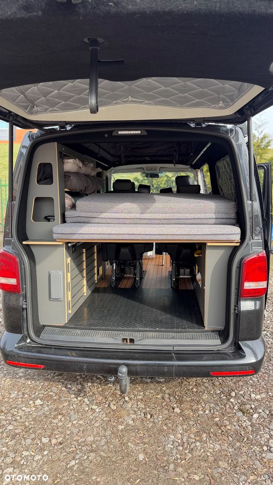 Volkswagen Caravelle - 18