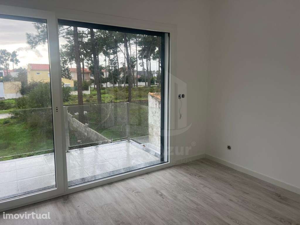 Descobre esta magnífica moradia T3 independente - Aroeira -Charneca... - Grande imagem: 5/34