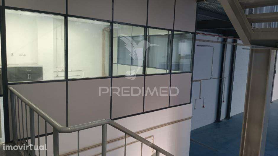 ARRENDAR Armazém Industrial moderno e muito funcional - Grande imagem: 3/12