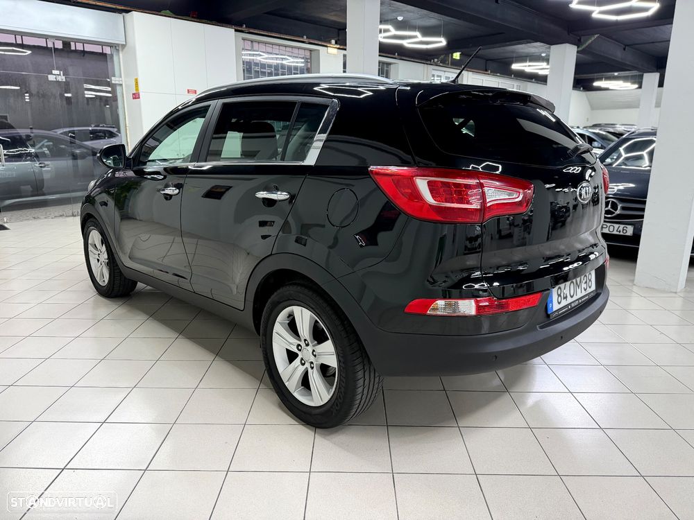 Kia Sportage 1.7 CRDi ISG LX - 9
