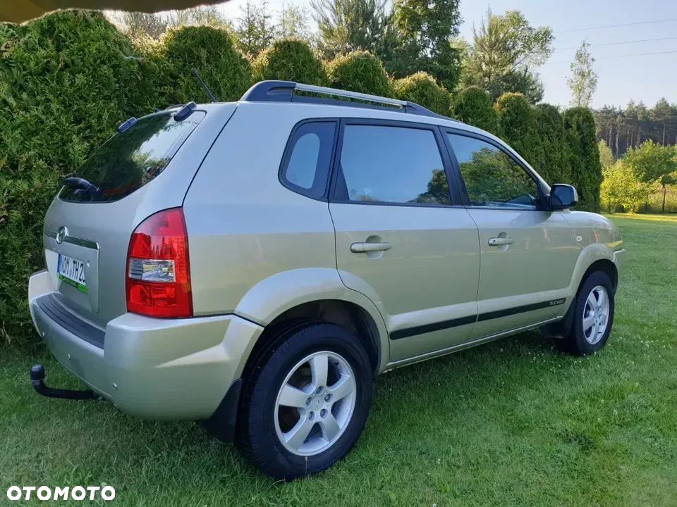 Hyundai Tucson 2.0 2WD GLS - 3