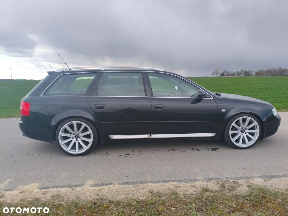 Audi A6 Avant 2.4 - 6