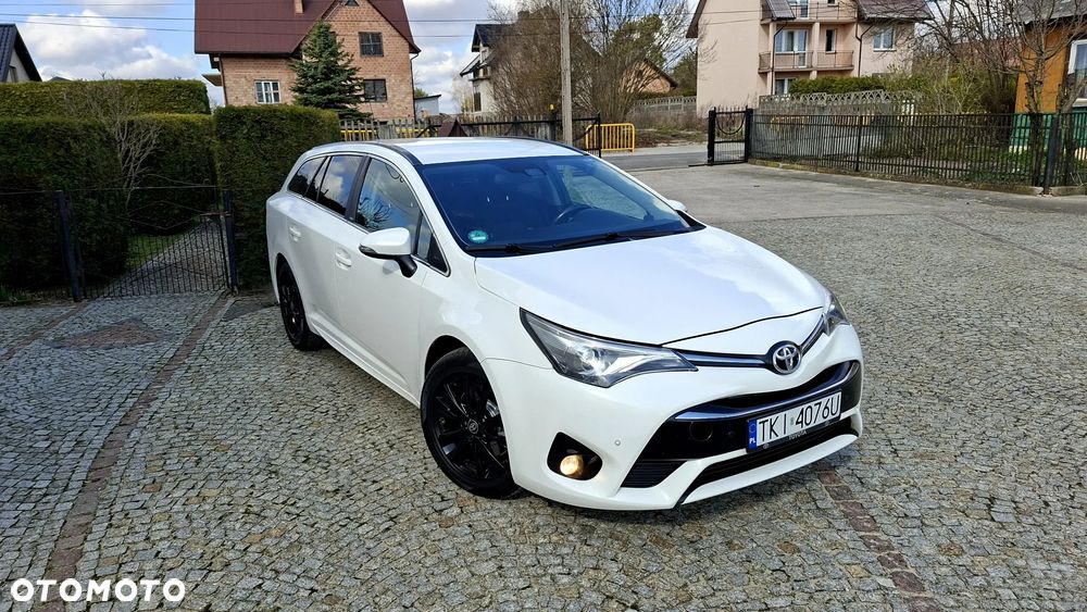 Toyota Avensis 2.0 D-4D Premium - 9