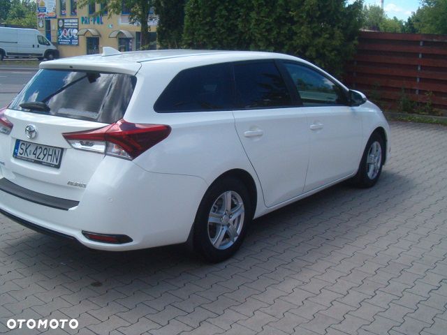 Toyota Auris - 5