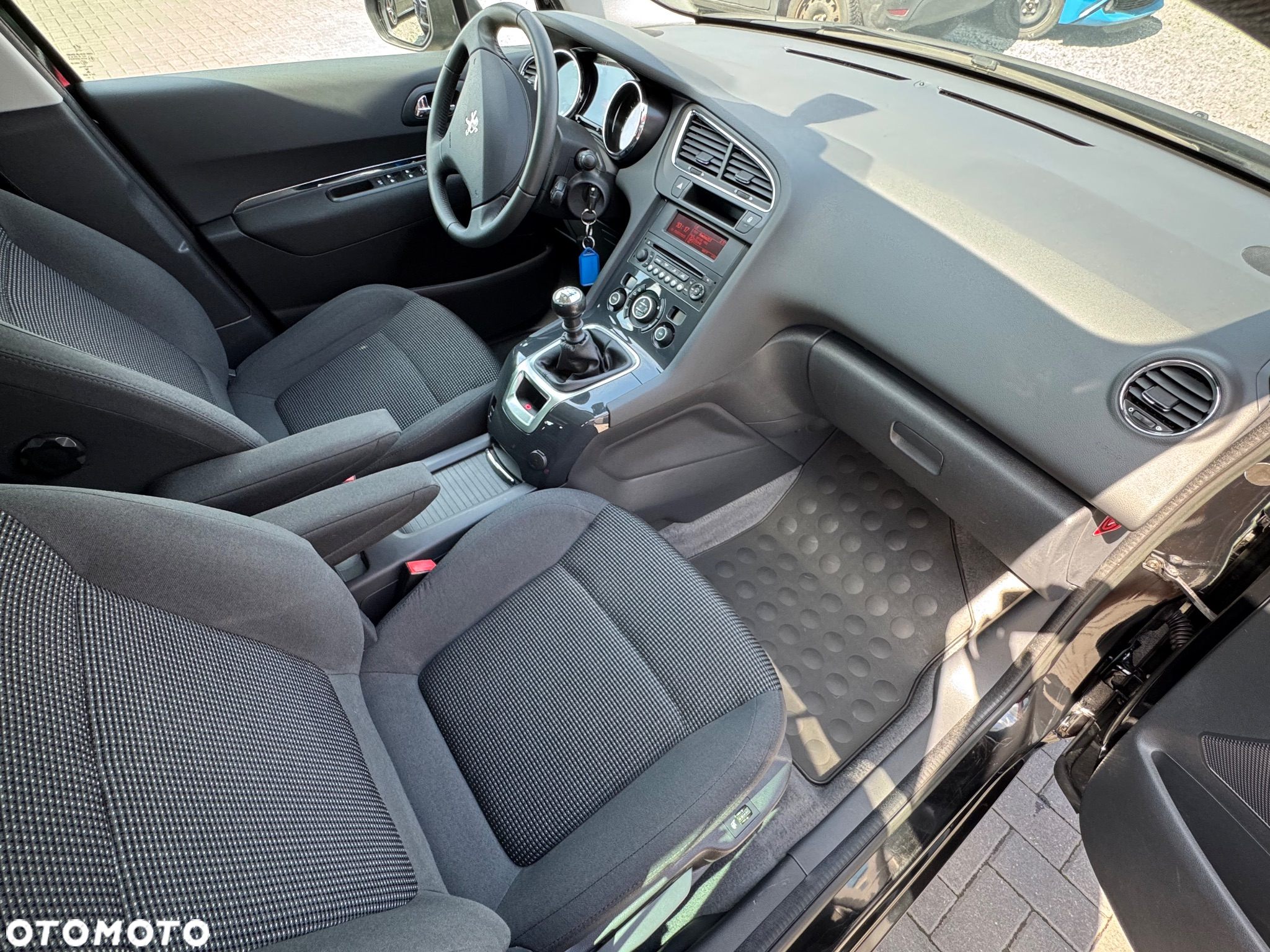 Peugeot 5008 - 23