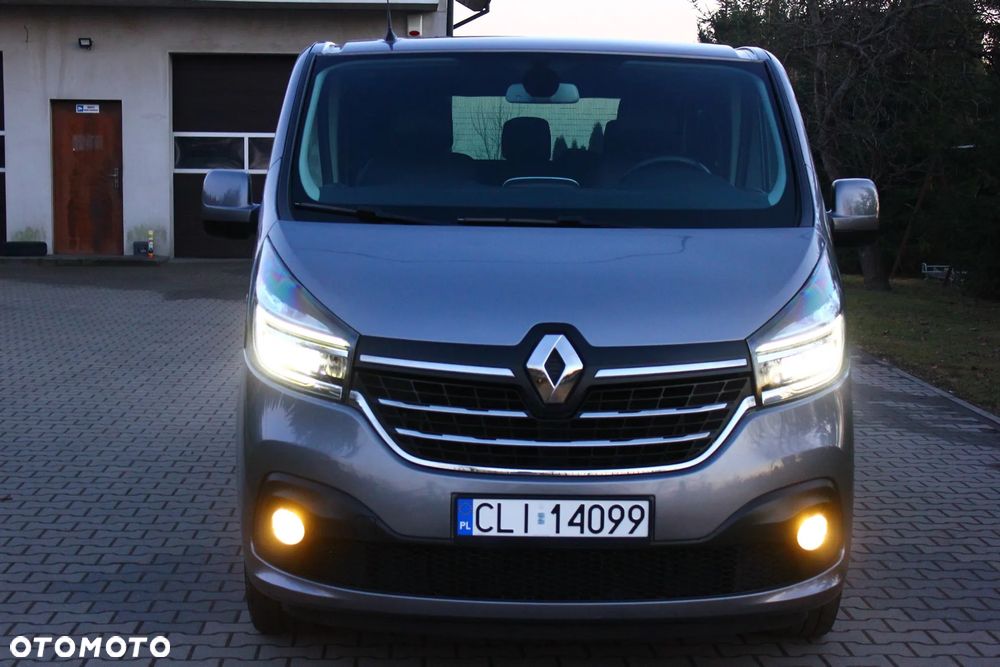 Renault Trafic 2.0 dCi - 21