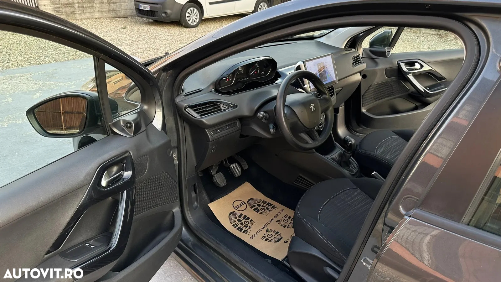 Peugeot 208 1.2 L PureTech Allure - 18