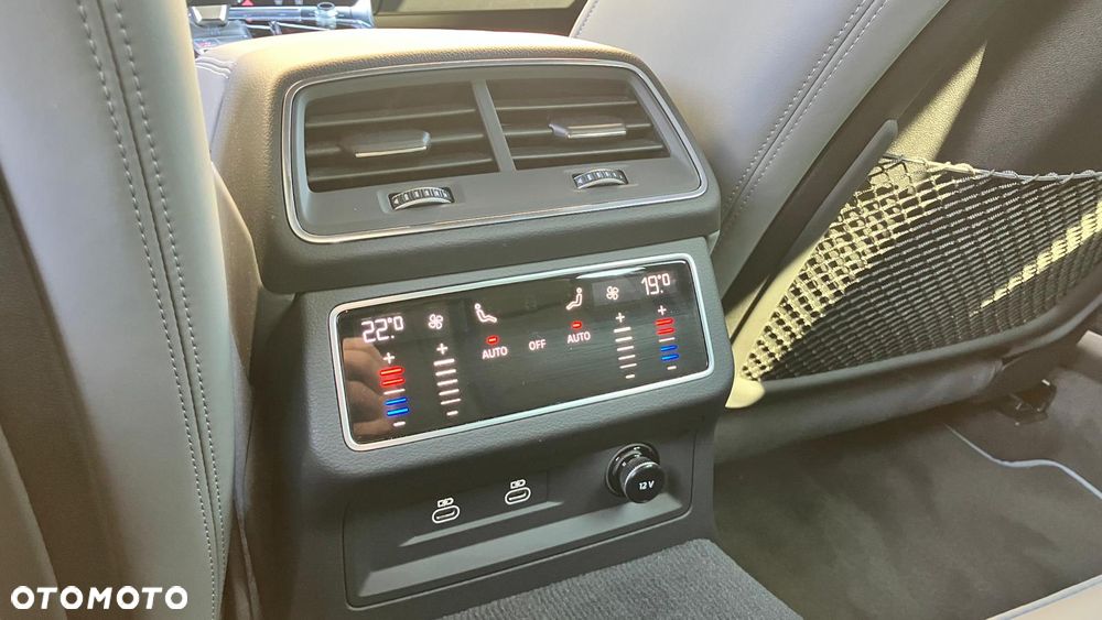 Audi RS6 Avant TFSI mHEV Quattro Performance Tiptronic - 25