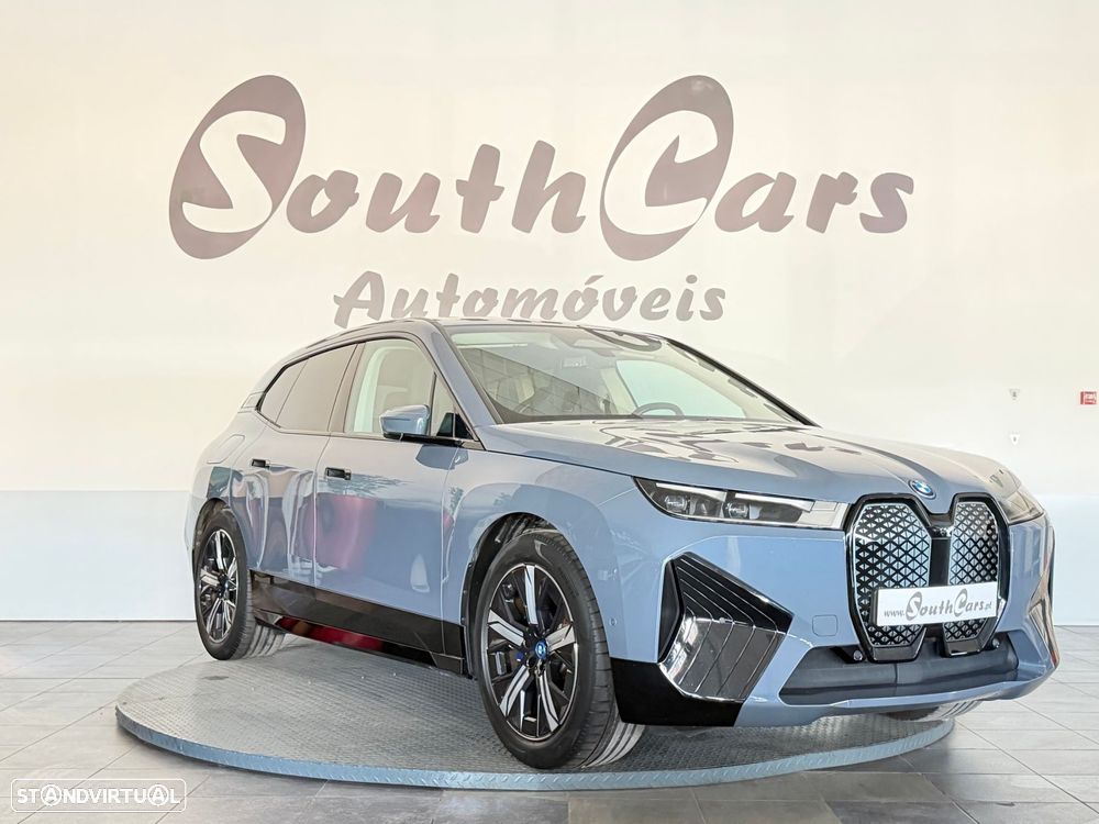 BMW iX xDrive 40 - 1