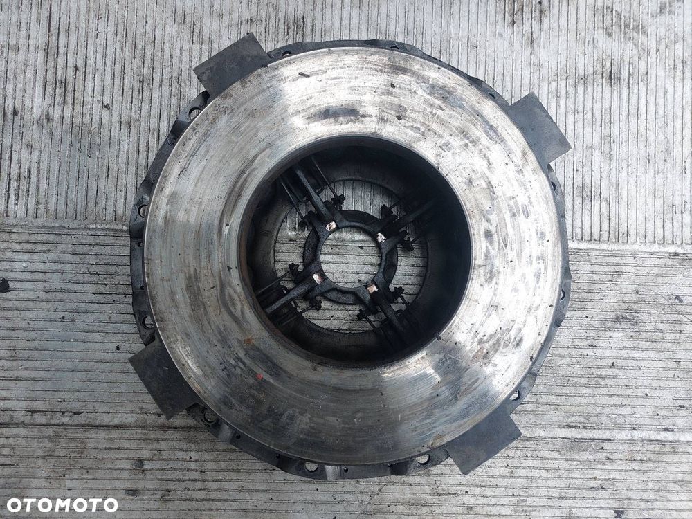 DOCISK SPRZĘGŁA + ŁOŻYSKO OPOROWE KAMAZ 5320 I 11.0 V8 - 4