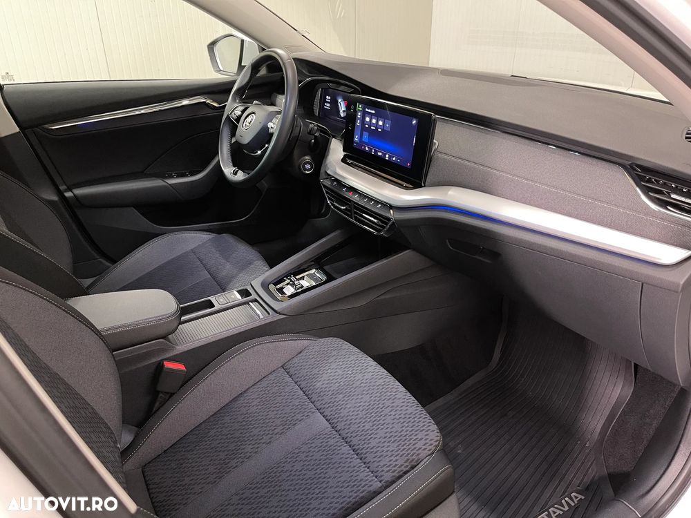 Skoda Octavia 2.0 TDI DSG Style - 12