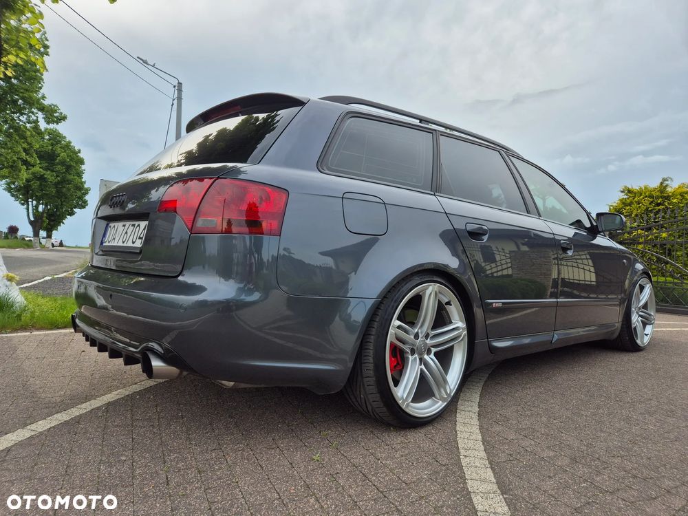 Audi A4 - 4