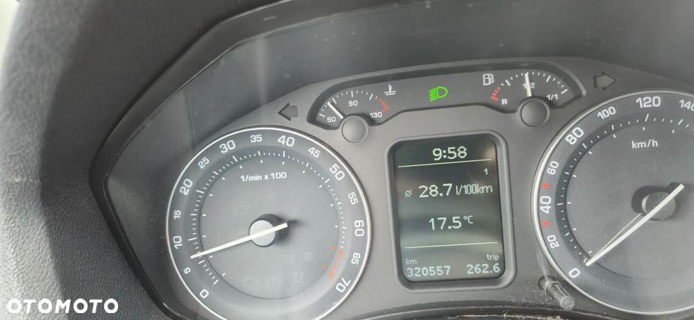 Skoda Octavia 1.6 Tour - 9