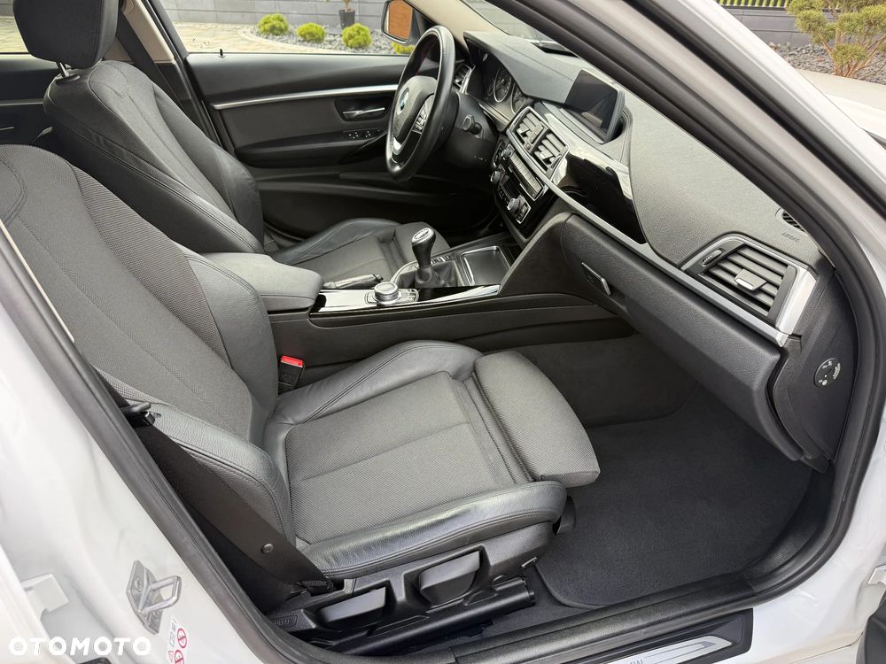 BMW Seria 3 316d Edition M Sport Shadow - 27