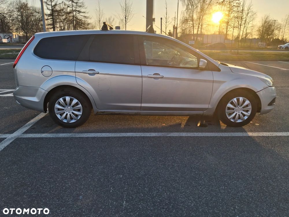 Ford Focus 1.6 TDCi Ambiente - 8