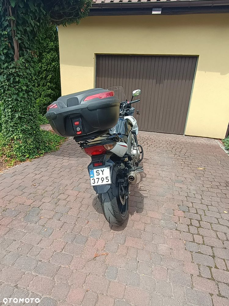 Honda CBF - 4
