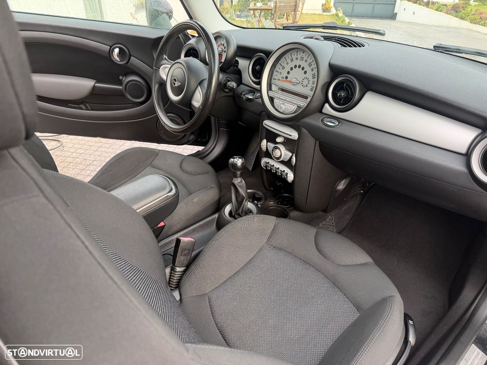 MINI 3 Portas One 1.4 - 6