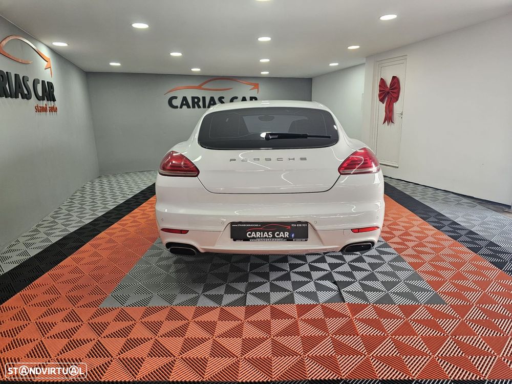 Porsche Panamera Platinum Edition - 4