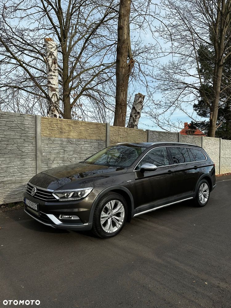 Volkswagen Passat Alltrack - 1