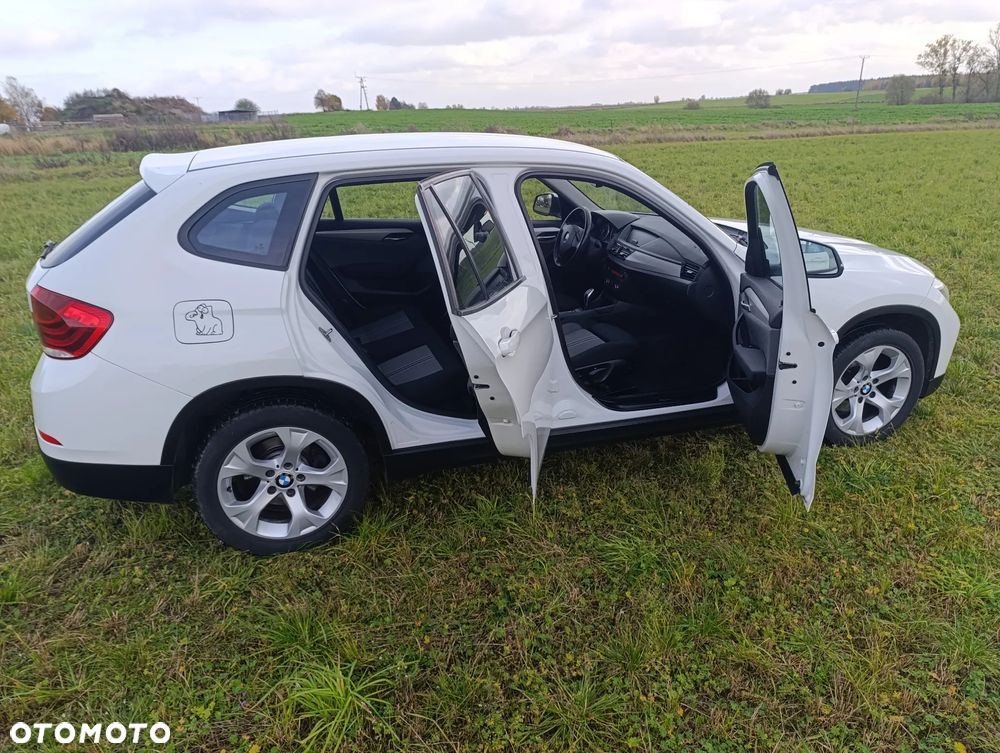 BMW X1 sDrive20i - 23