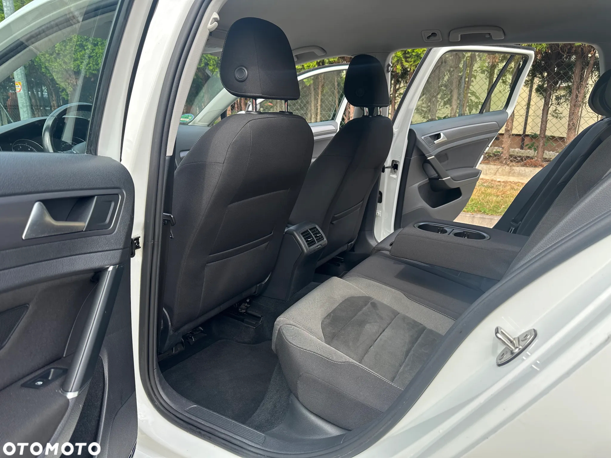 Volkswagen Golf VII 1.6 TDI BMT Highline - 14