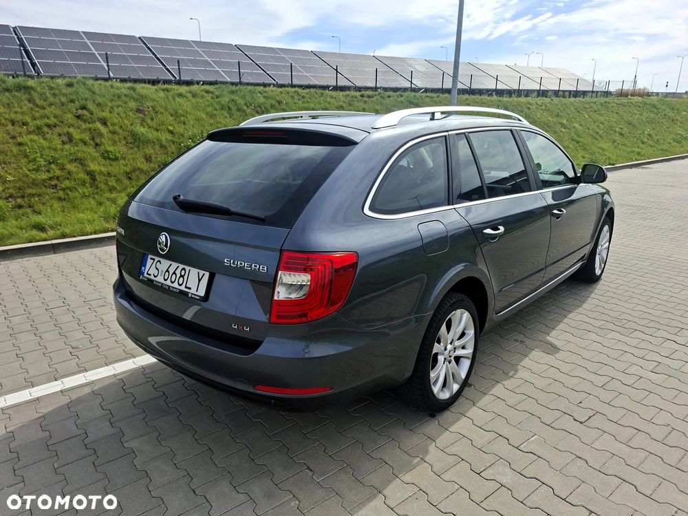 Skoda Superb 2.0 TDI 4x4 Elegance Outdoor DSG - 5