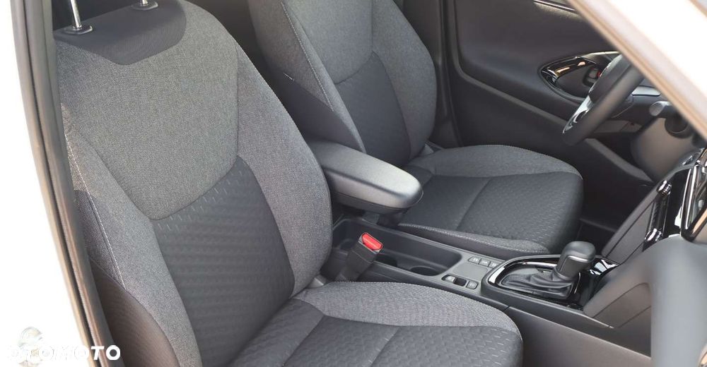 Toyota Yaris Cross - 19