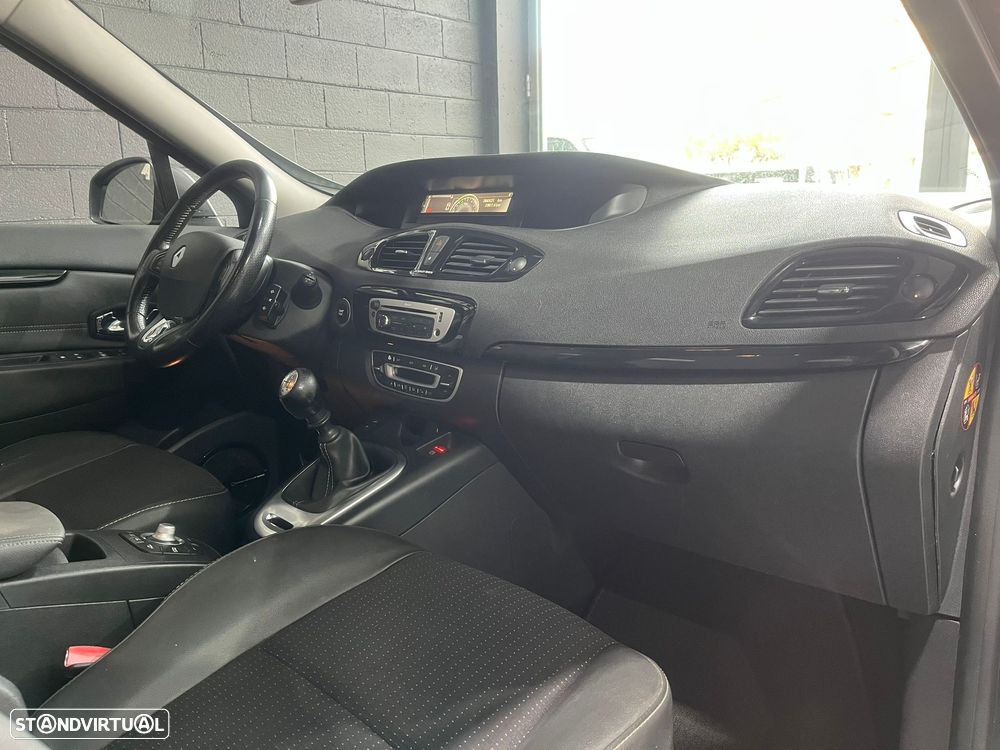 Renault Grand Scénic Energy dCi 110 S&S Bose Edition - 21