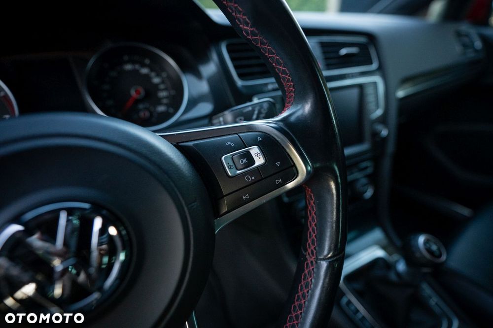 Volkswagen Golf GTI Performance BlueMotion Technology - 15