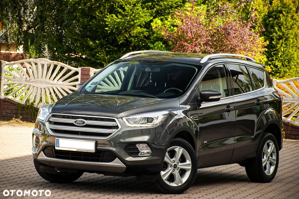 Ford Kuga 1.5 EcoBoost 4WD Titanium - 4