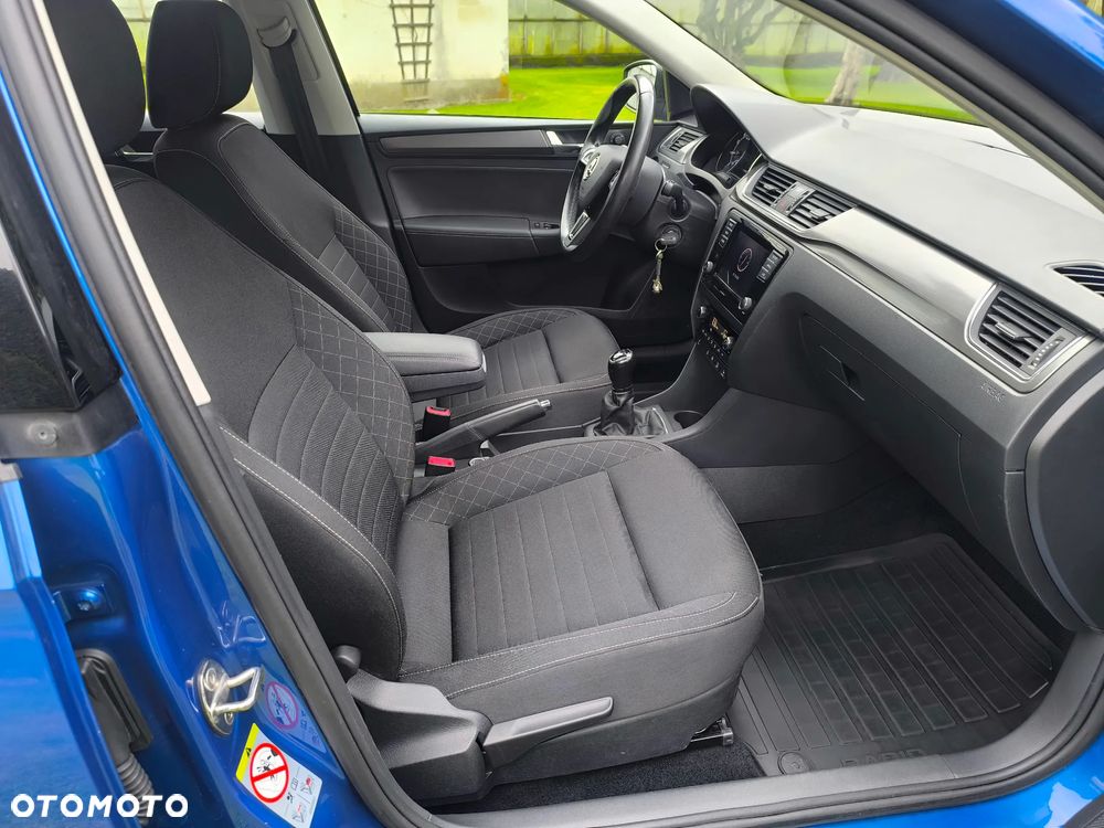Skoda RAPID 1.0 TSI Style - 14
