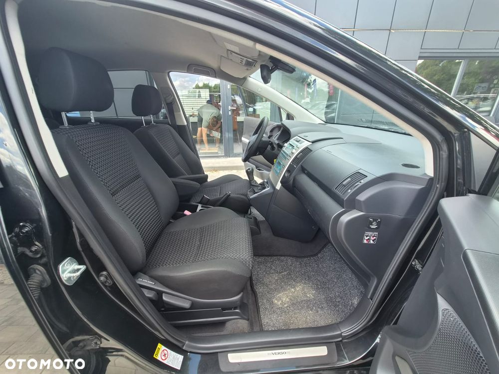 Toyota Corolla Verso 2.2 D-4D Prestige + - 14