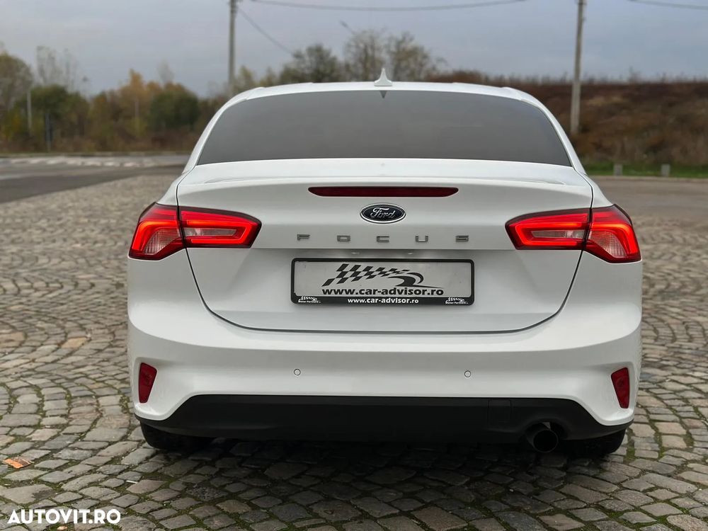 Ford Focus 1.0 EcoBoost MHEV Titanium X - 11