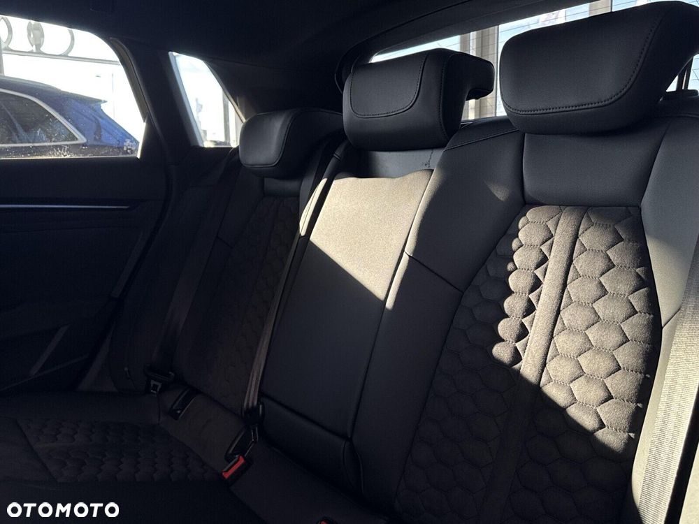 Audi RS3 Limousine - 14