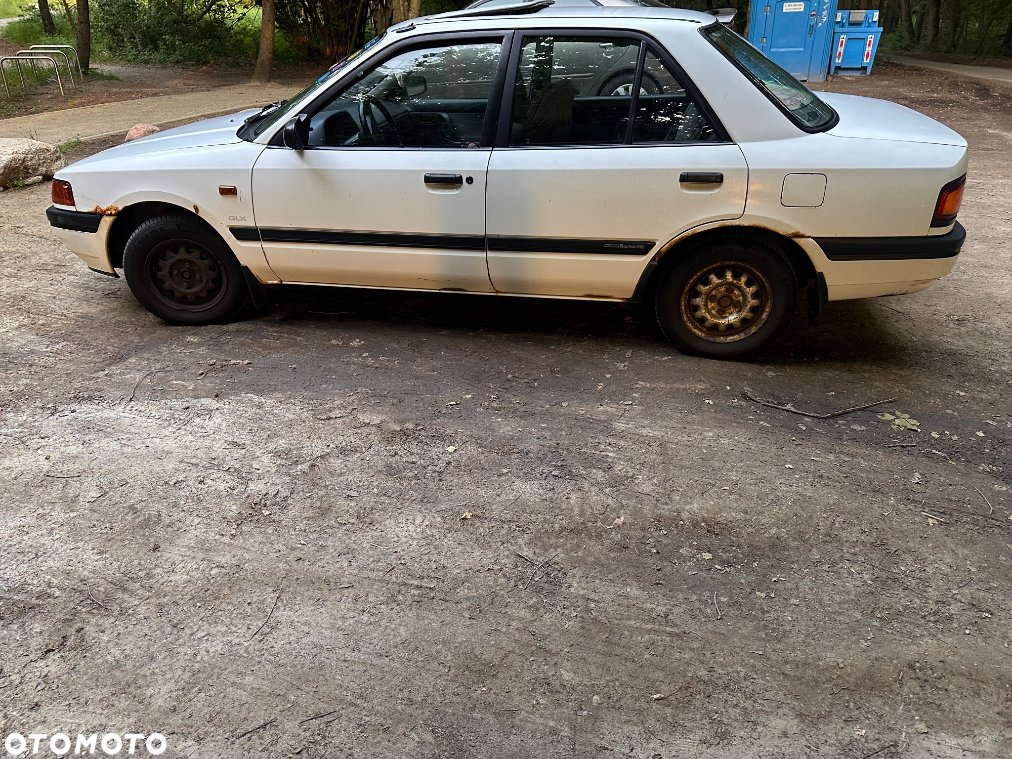 Mazda 323 - 6
