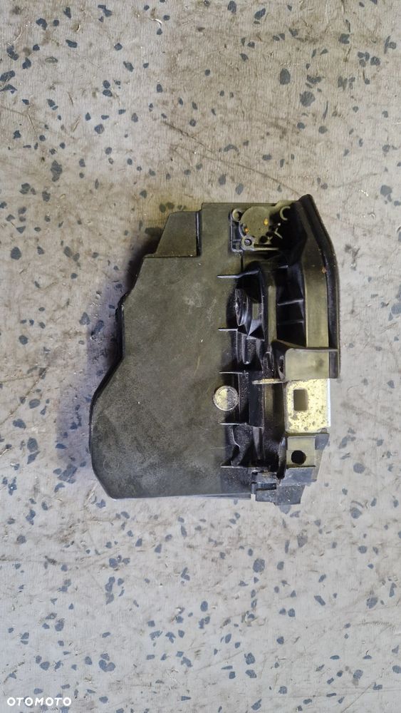 BMW E60 E61 ZAMEK DRZWI LEWY TYŁ 7154629 - 2