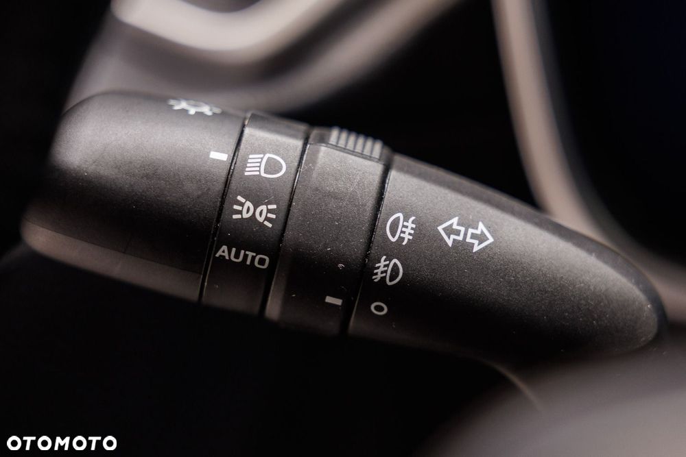 Toyota Corolla Cross - 30