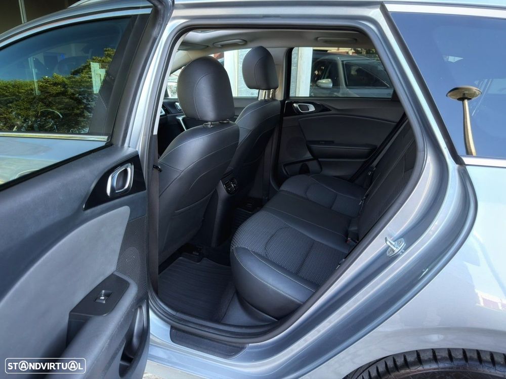Kia Ceed SW 1.6 CRDi Nav Line - 23