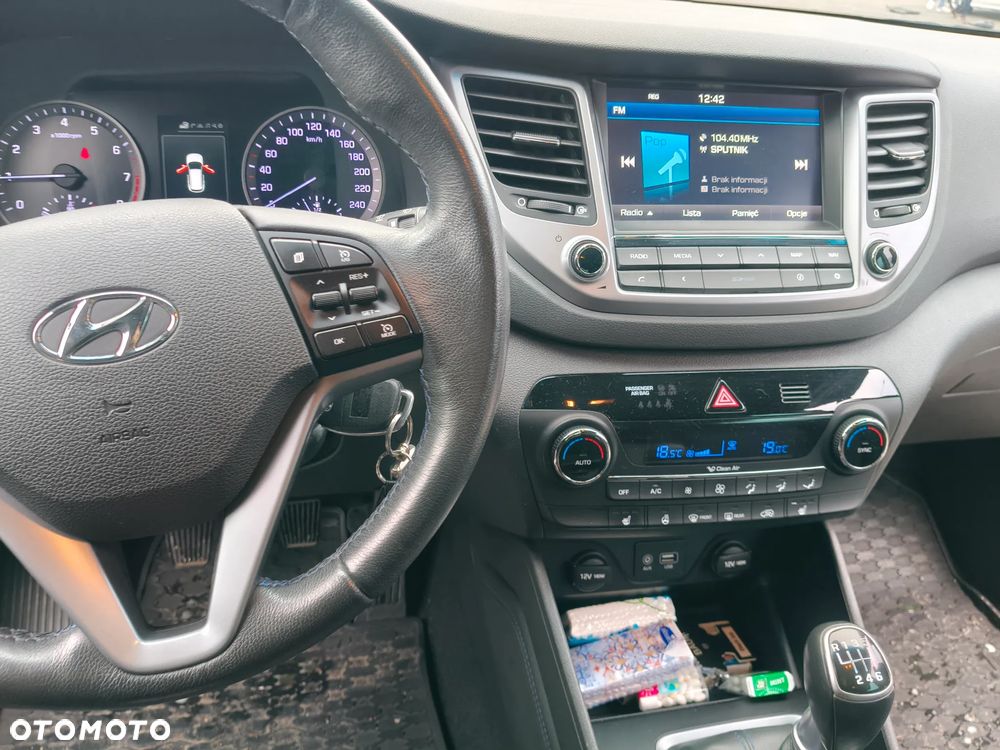 Hyundai Tucson blue 1.6 GDi 2WD Intro Edition - 13