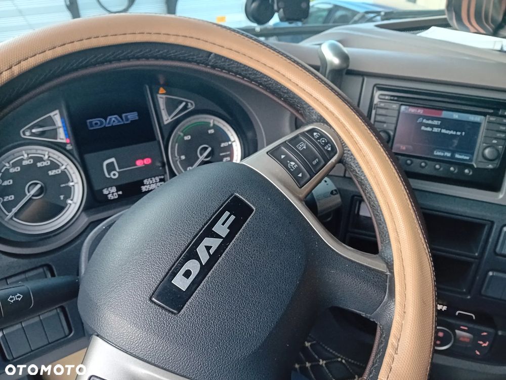 DAF XF - 10