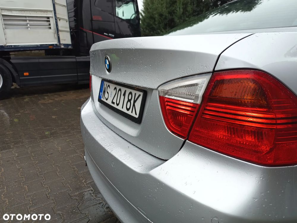 BMW Seria 3 330i - 10