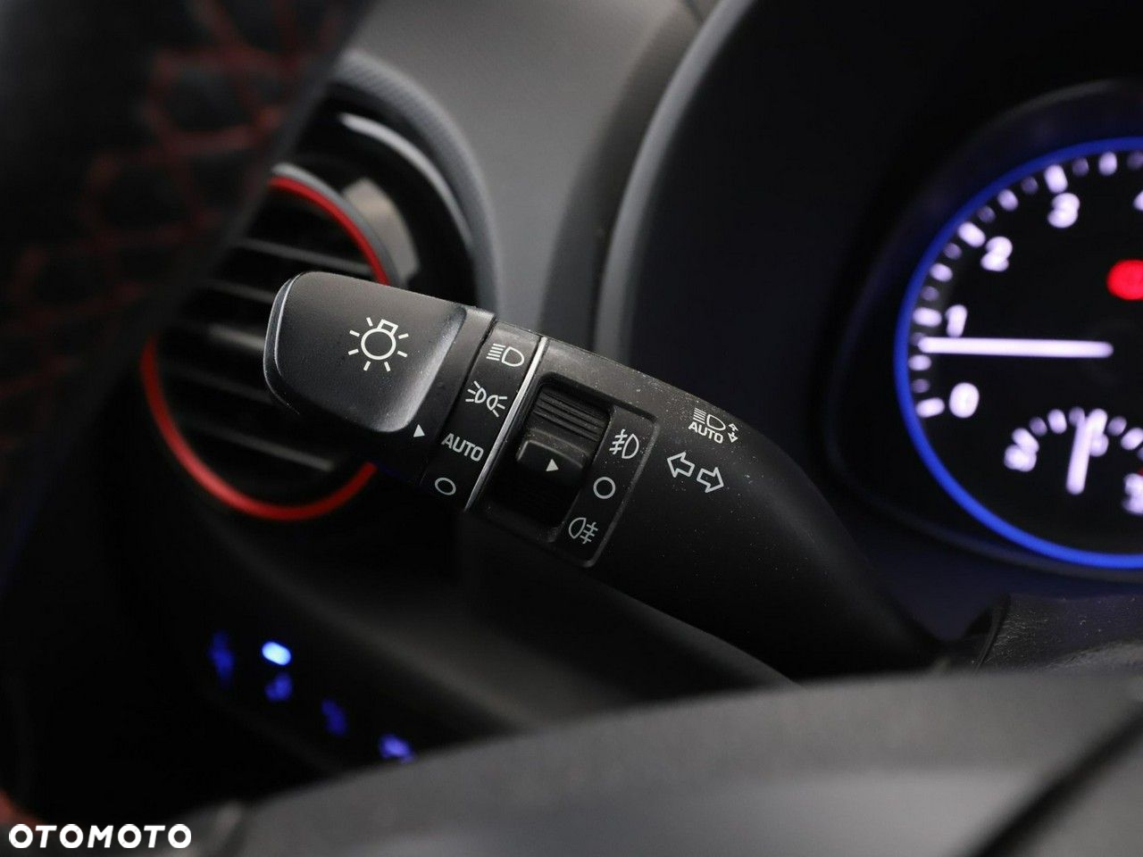 Hyundai Kona 1.6 T-GDI DCT 4WD Premium - 35