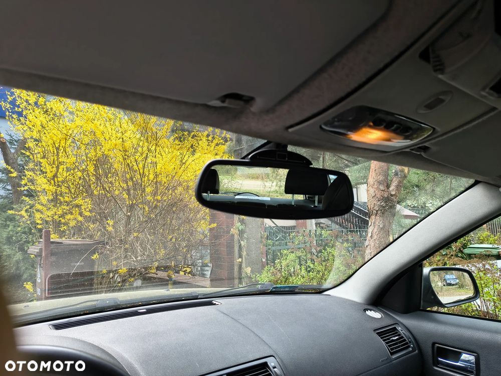 Ford Mondeo 2.0 TDCI Ghia - 12