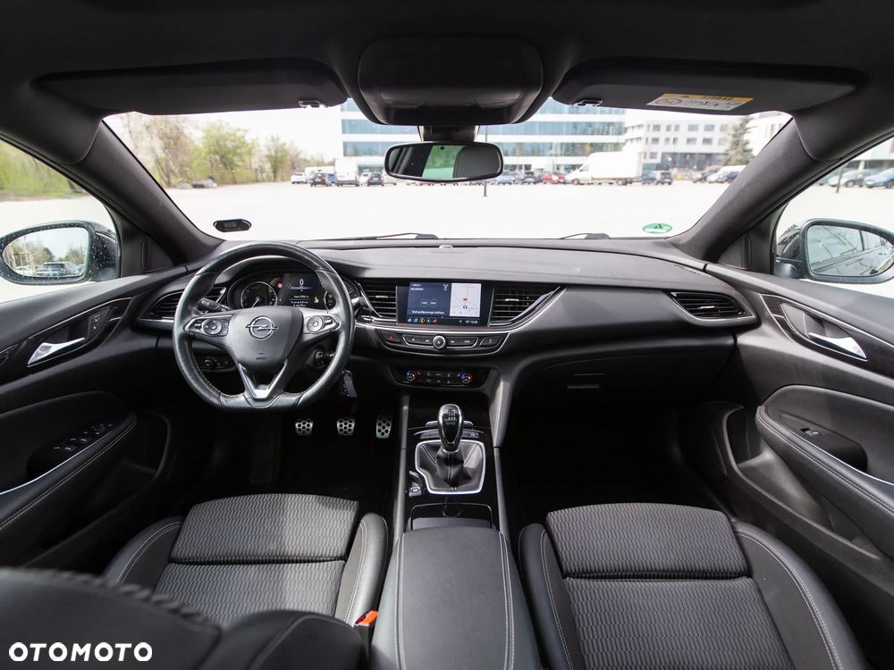 Opel Insignia 2.0 CDTI Elegance S&S - 26